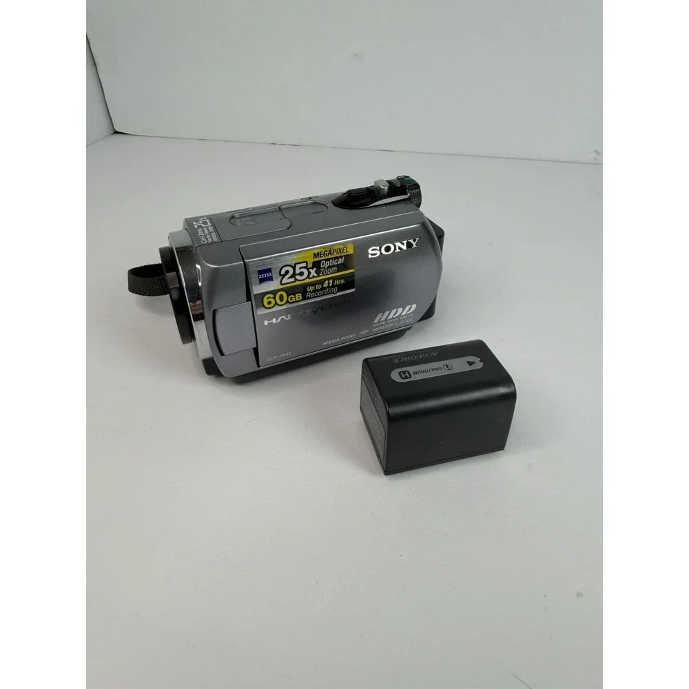 Sony Handycam DCR-SR82 60GB HDD Camcorder 25x Zoom 2.7